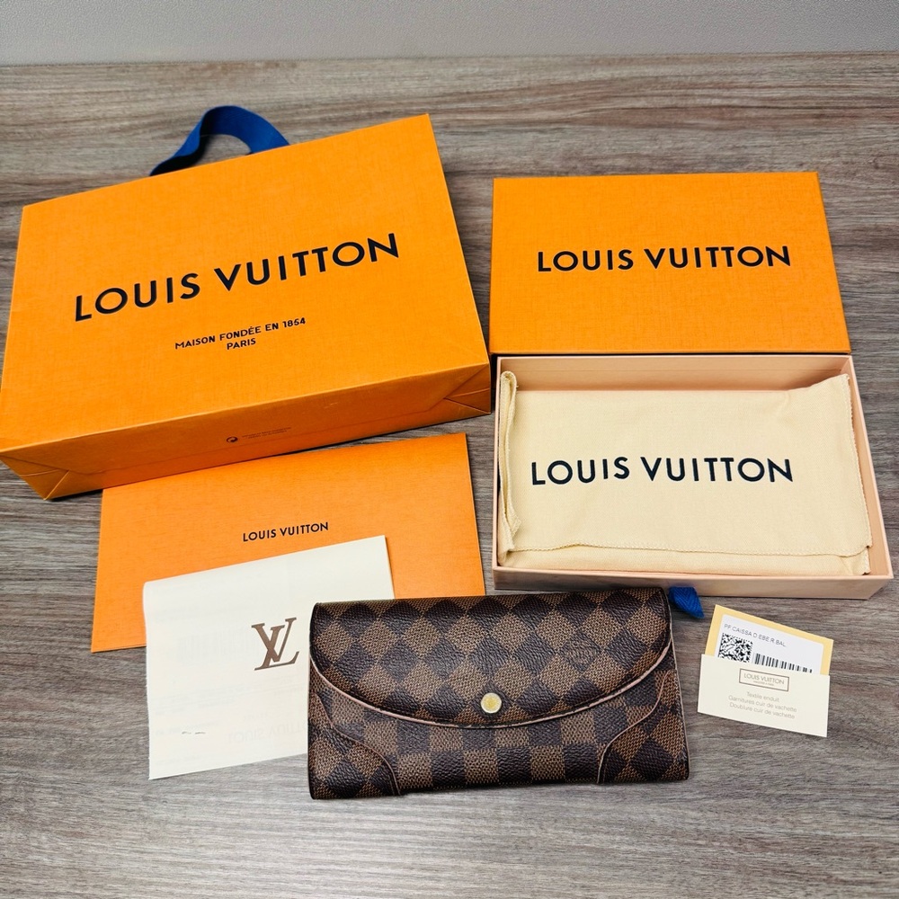 Louis Vuitton Caissa Long Wallet